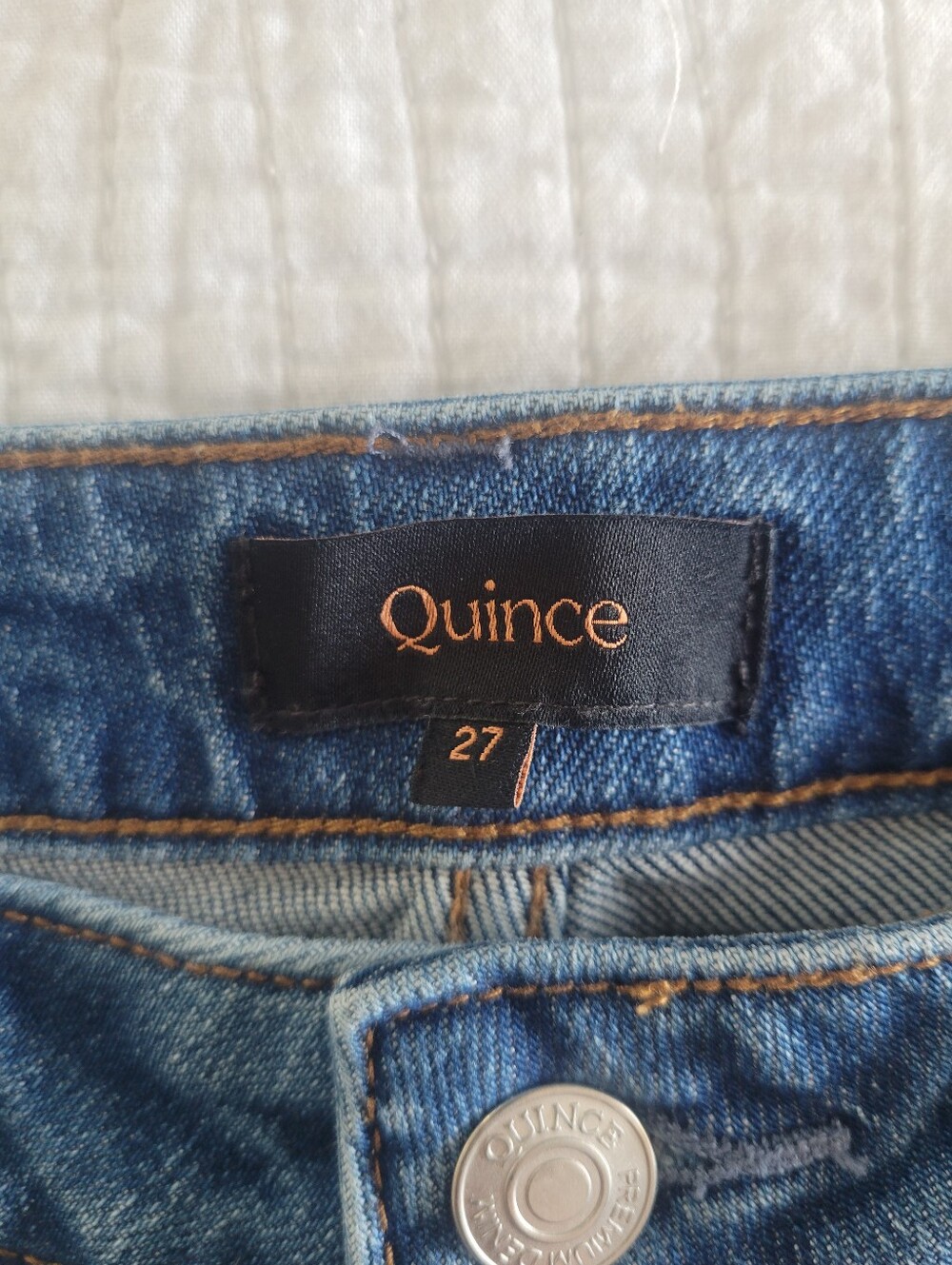 Quince Luna Stretch Relaxed Straight Leg Jeans in Medium Blue Wash - Picture 3 of 4